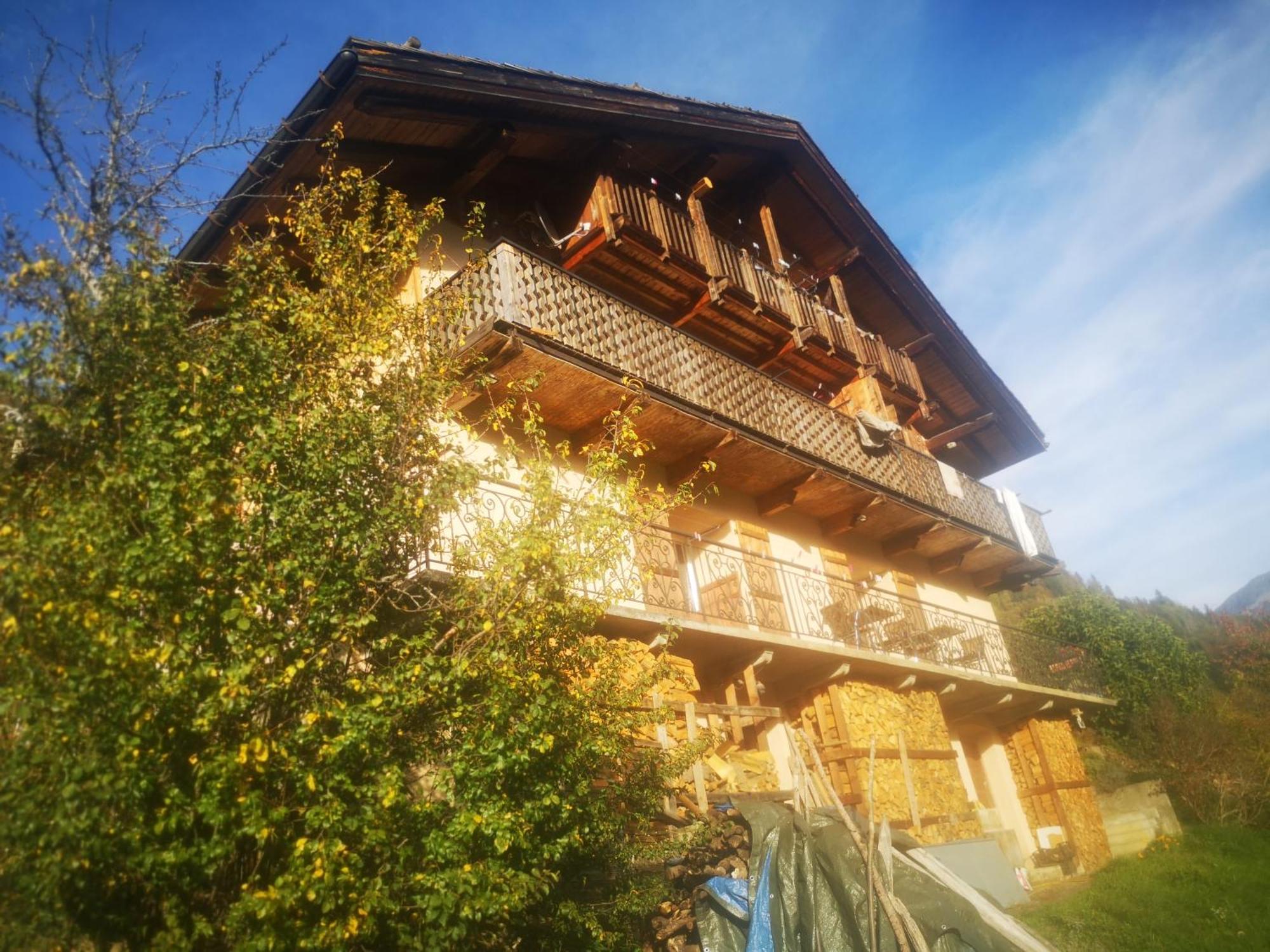 Savoie, Simple Mais Confortable Villard-sur-Doron Exterior foto